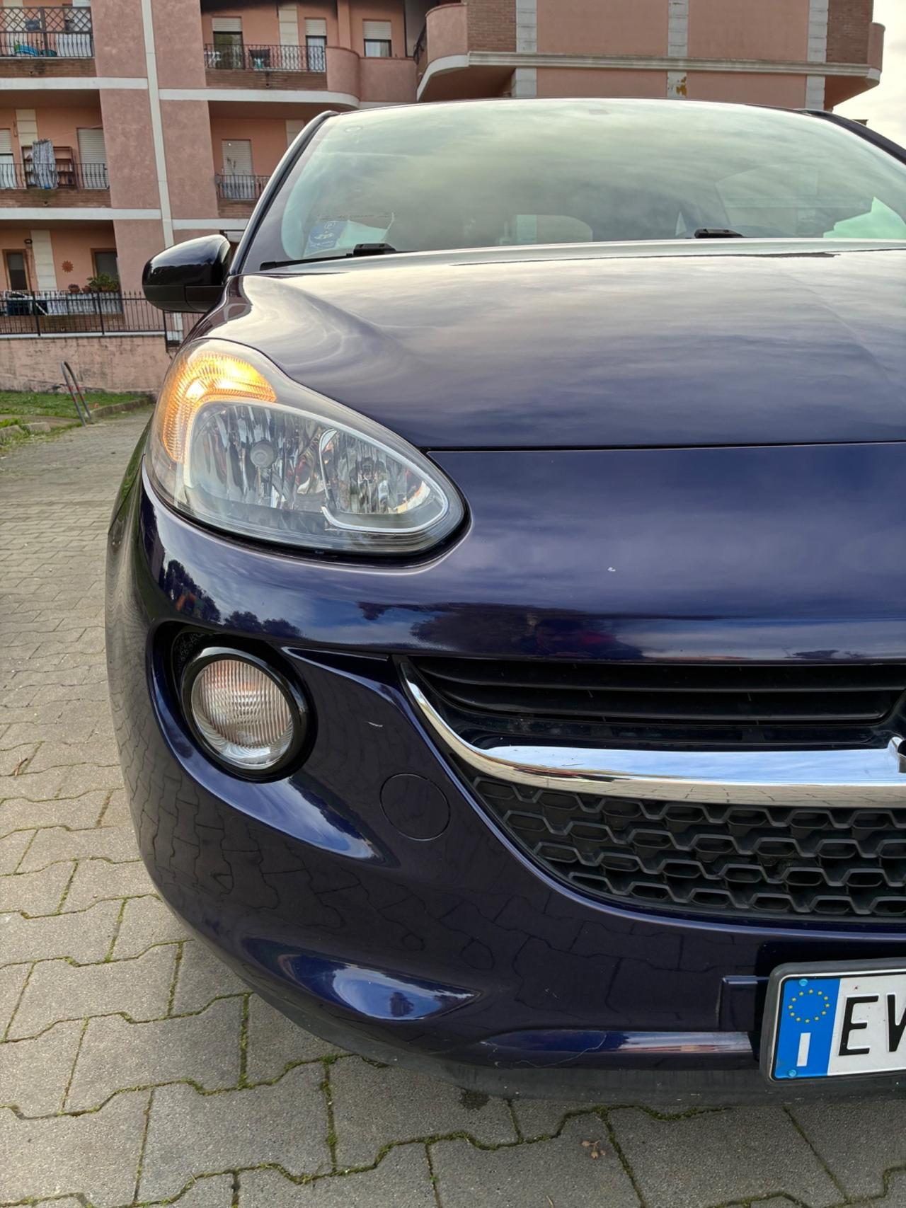 Opel Adam 1.2 70 CV White/Black Link