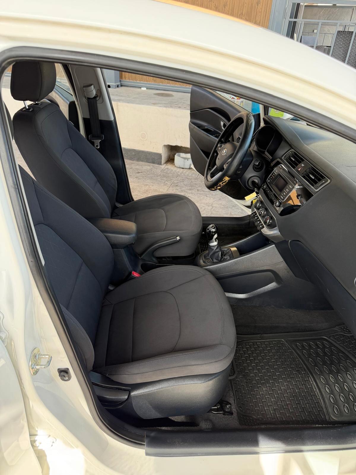 Kia Rio 1.4 CRDi 5p. Cool