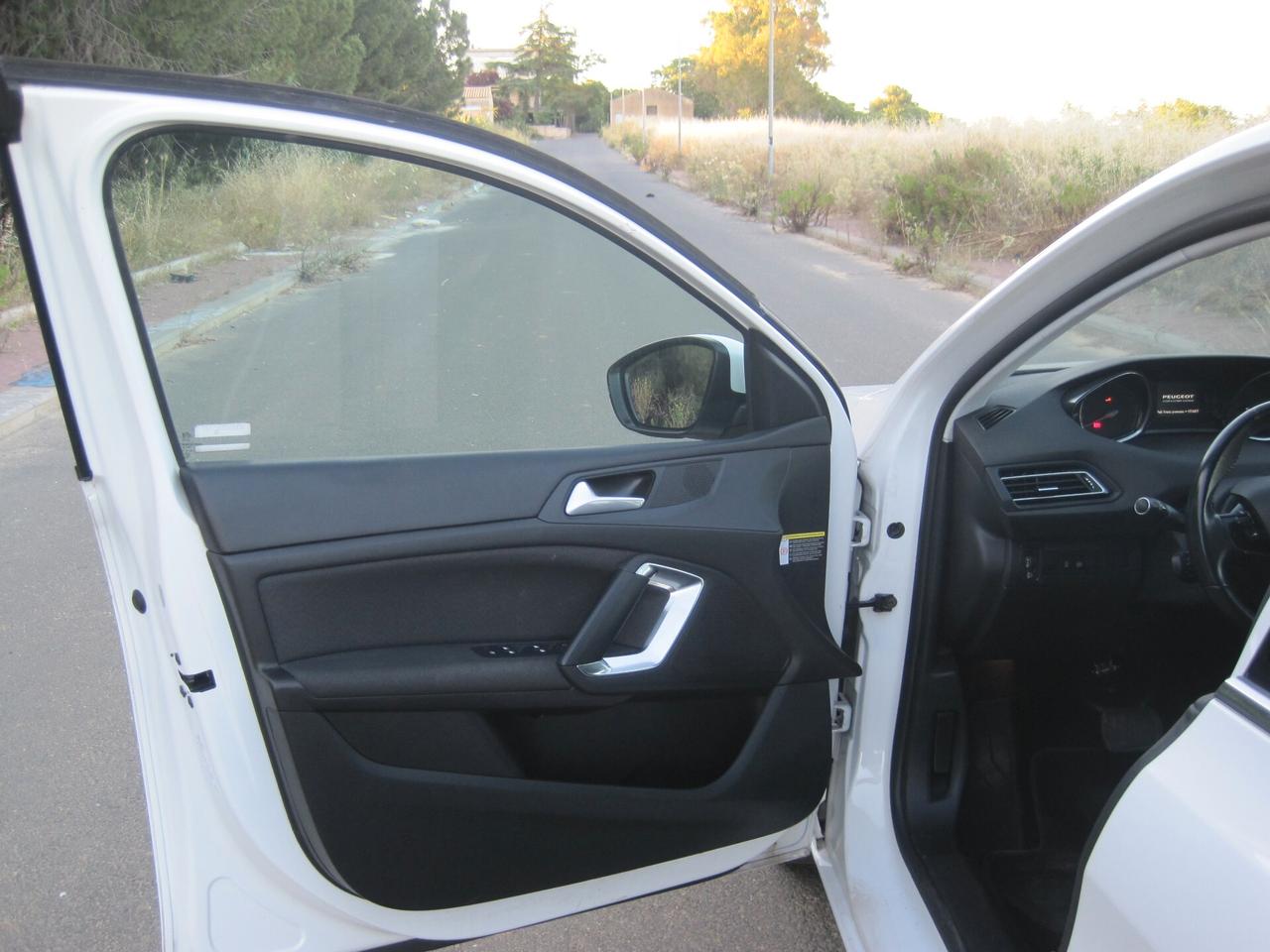 Peugeot 308 BlueHDi 130 S&S EAT8 Allure