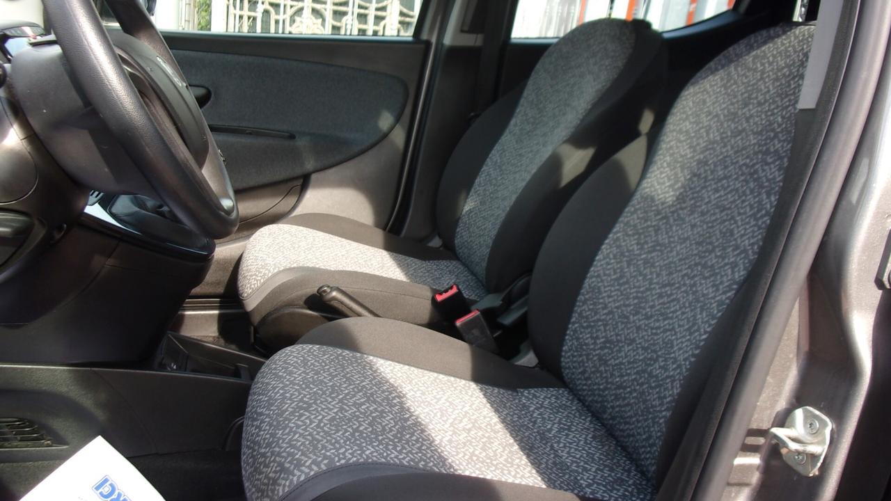 Lancia Ypsilon 1.0 FireFly 5 porte S&S Hybrid Ecochic Gold