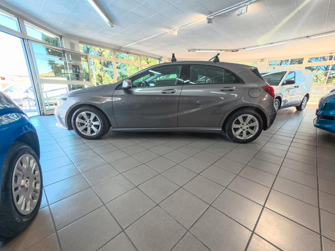 Mercedes-benz A 180 d Premium