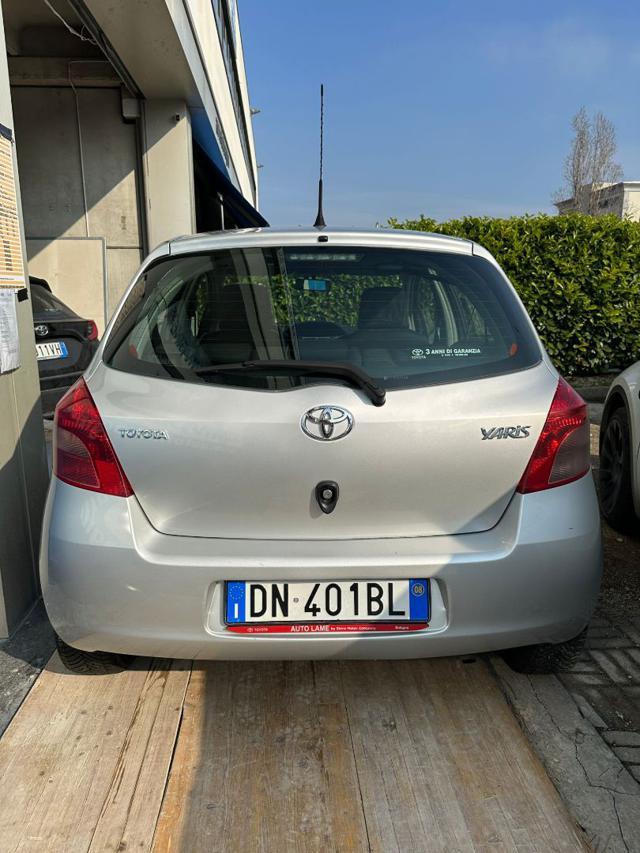 TOYOTA Yaris 1.0 5 porte Sol