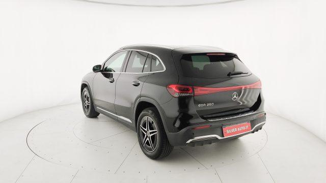 MERCEDES-BENZ EQA 250 Premium