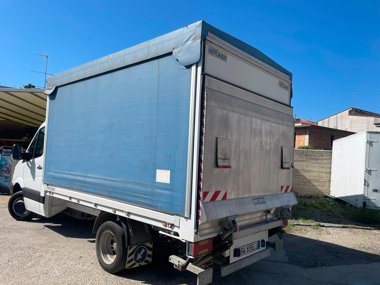 MERCEDES SPRINTER 411 CENTINATO CON TELO SCORREVOLE E PEDANA IDRAULICA DHOLLANDIA 10 QUINTALI