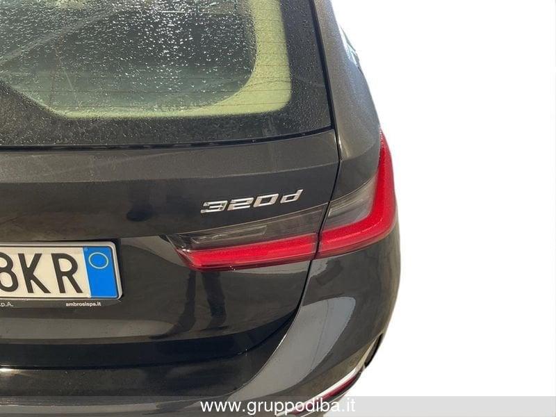 BMW Serie 3 G21 2019 Touring Diese 320d Touring mhev 48V Luxury auto