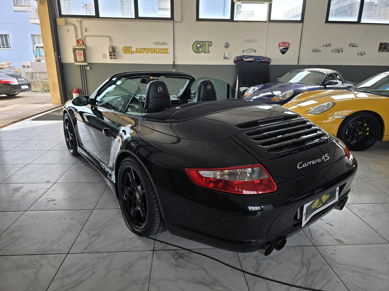Porsche 911 Carrera 4S Cabriolet