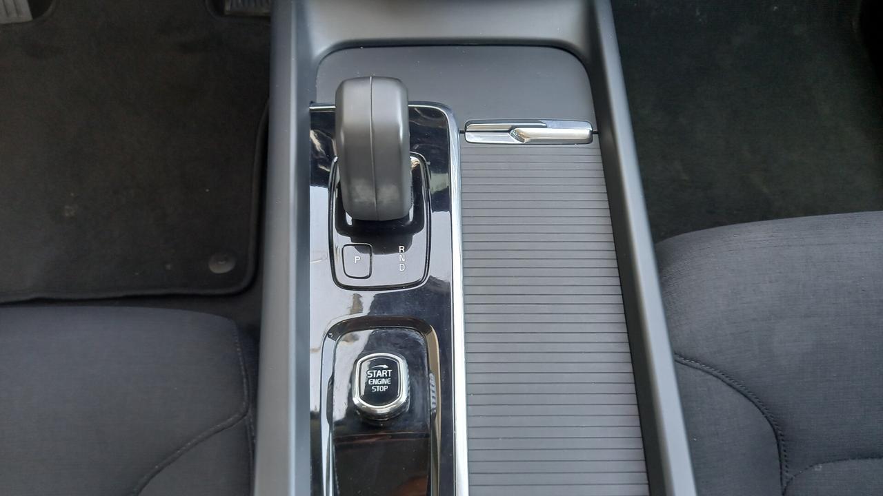 Volvo XC 60 XC60 B4 (d) AWD Geartronic Business