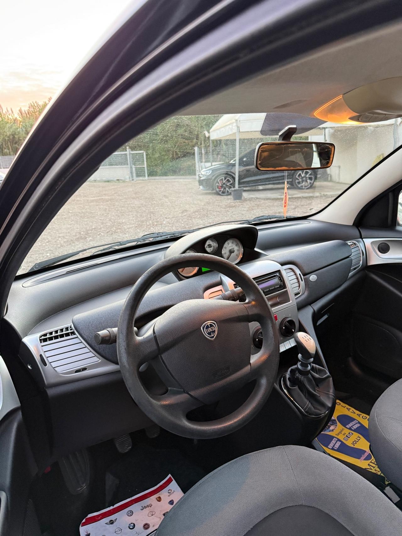 Lancia Ypsilon 1.2 Argento