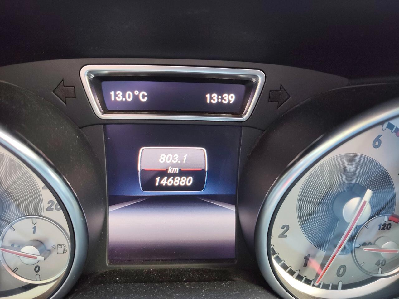 Mercedes-benz CLA 180 Premium