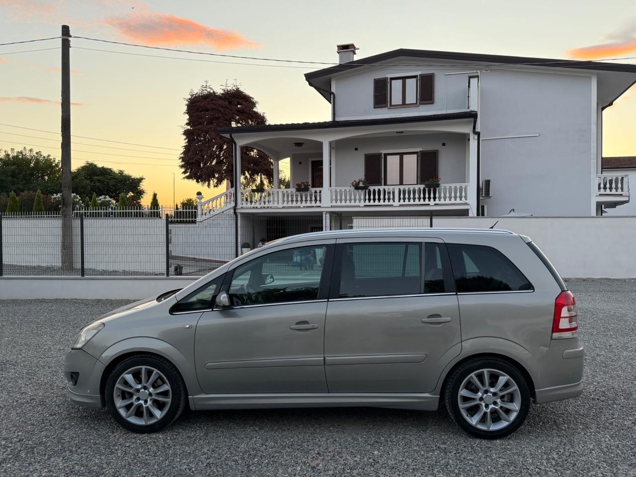 Opel Zafira 1.9 CDTI 120CV Cosmo