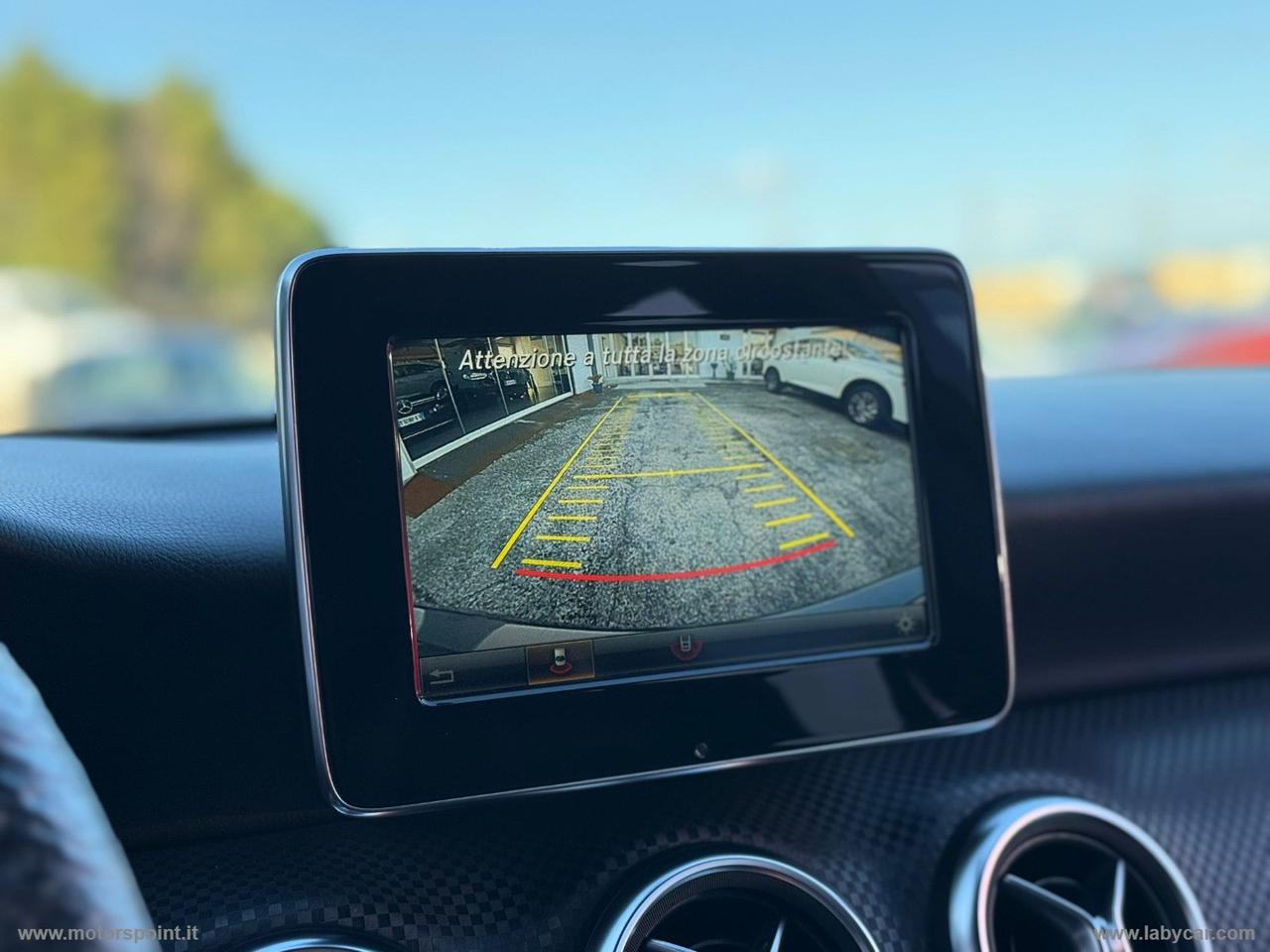 MERCEDES-BENZ A 180 d Automatic Premium