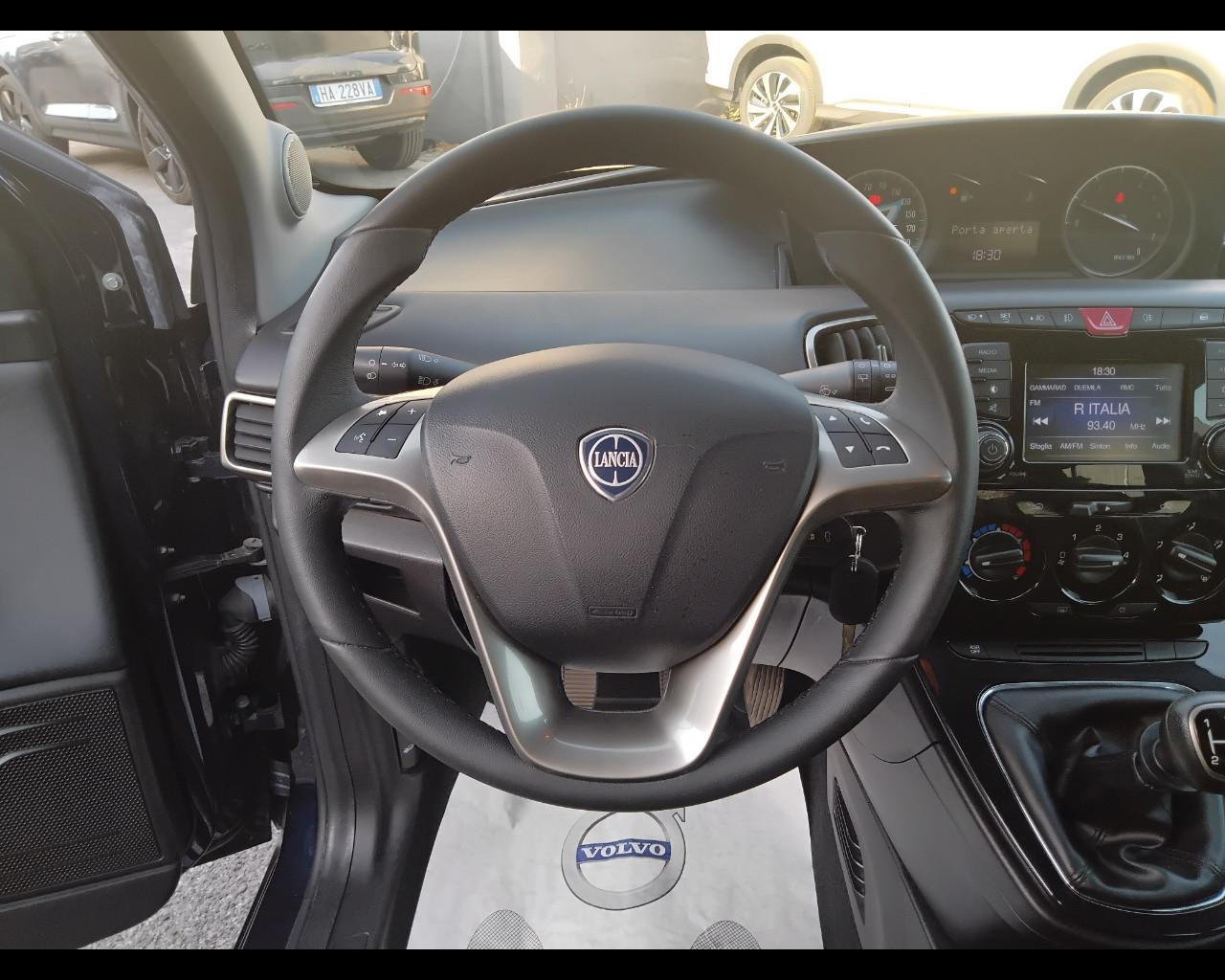 LANCIA Ypsilon III 2015 - Ypsilon 1.2 Gold 69cv my16