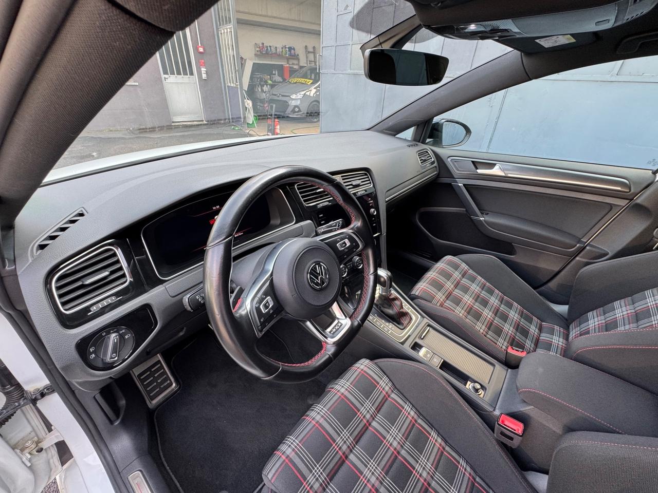 Volkswagen Golf GTI Golf GTI Performance 2.0 245 CV TSI DSG 5p. BMT
