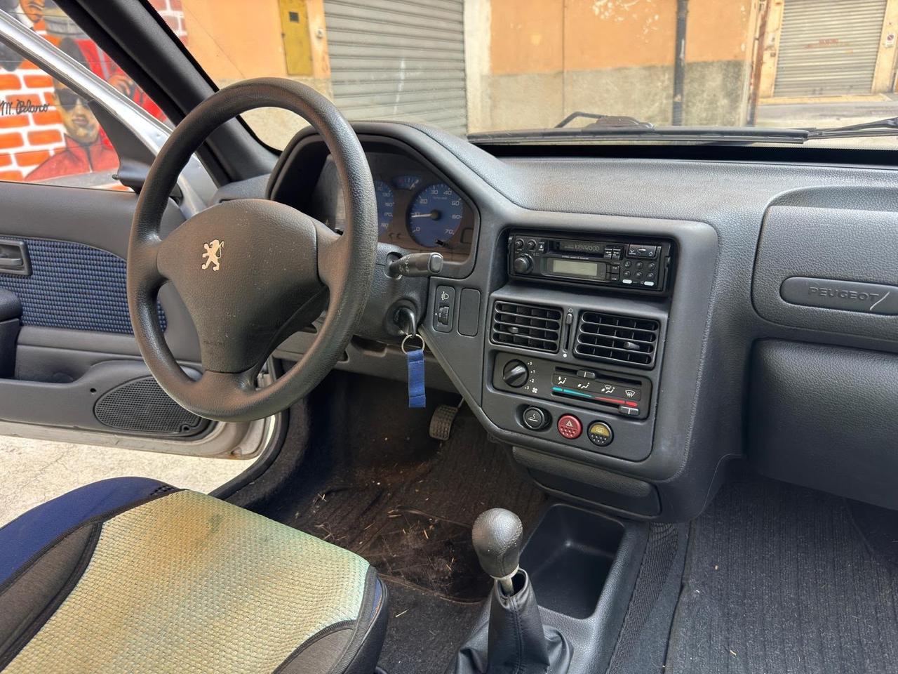 Peugeot 106 1.1i cat 3 porte 68.000km nuova 2001
