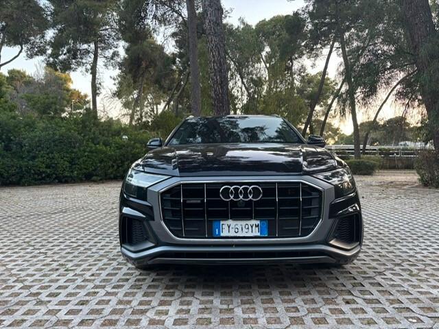 Audi Q8 45 TDI quattro tiptronic Sport