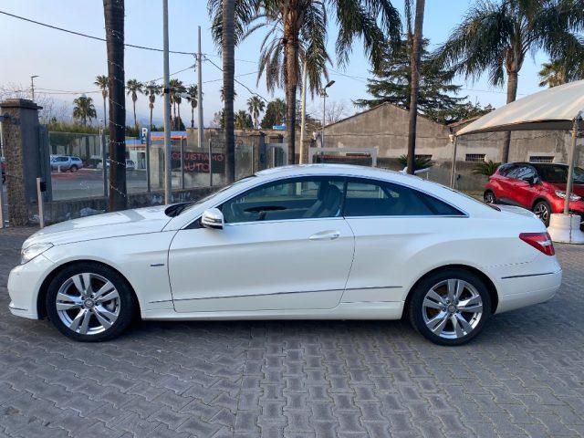 MERCEDES-BENZ E 220 CDI Coupé BlueEFFICIENCY Avantgarde