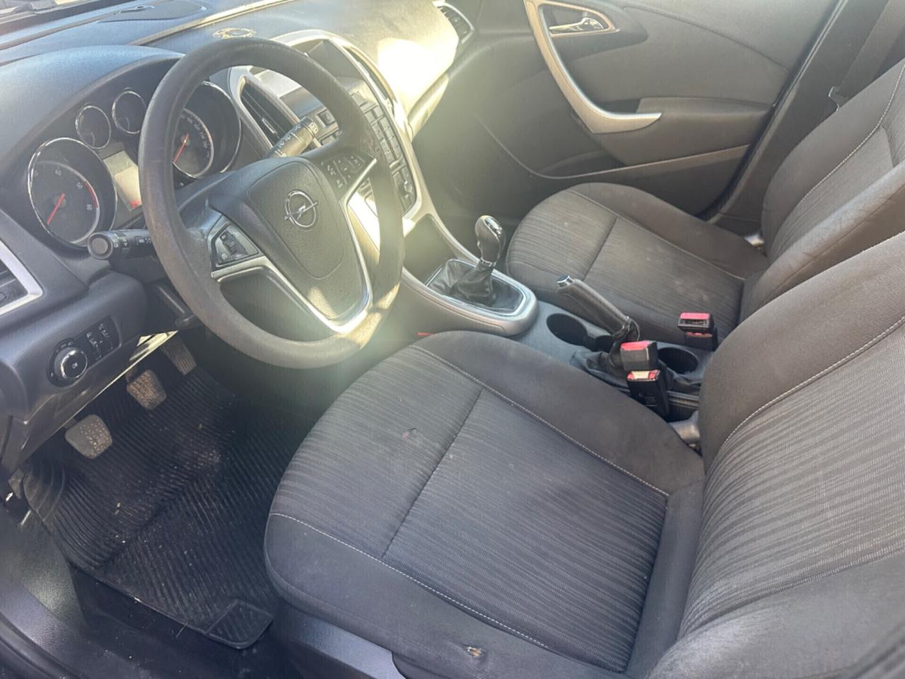 Opel Astra 1.7 CDTI 110CV Sports Tourer Cosmo
