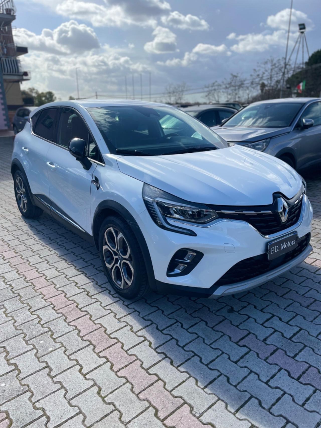 Renault Captur Plug-in Hybrid E-Tech Intens