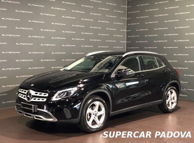 MERCEDES-BENZ GLA 200 d Automatic Premium