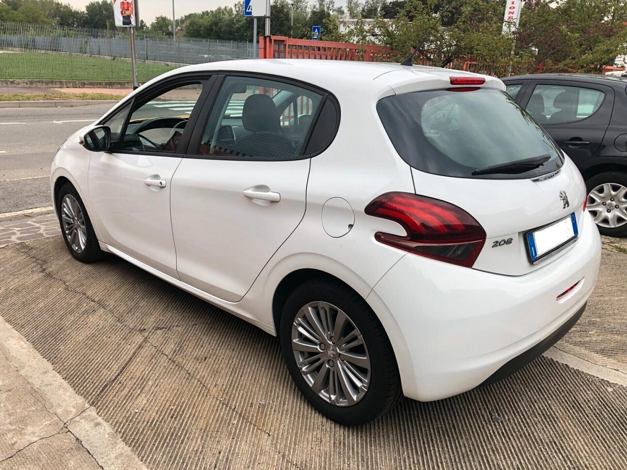 Peugeot 208 PureTech 82 5 porte Access