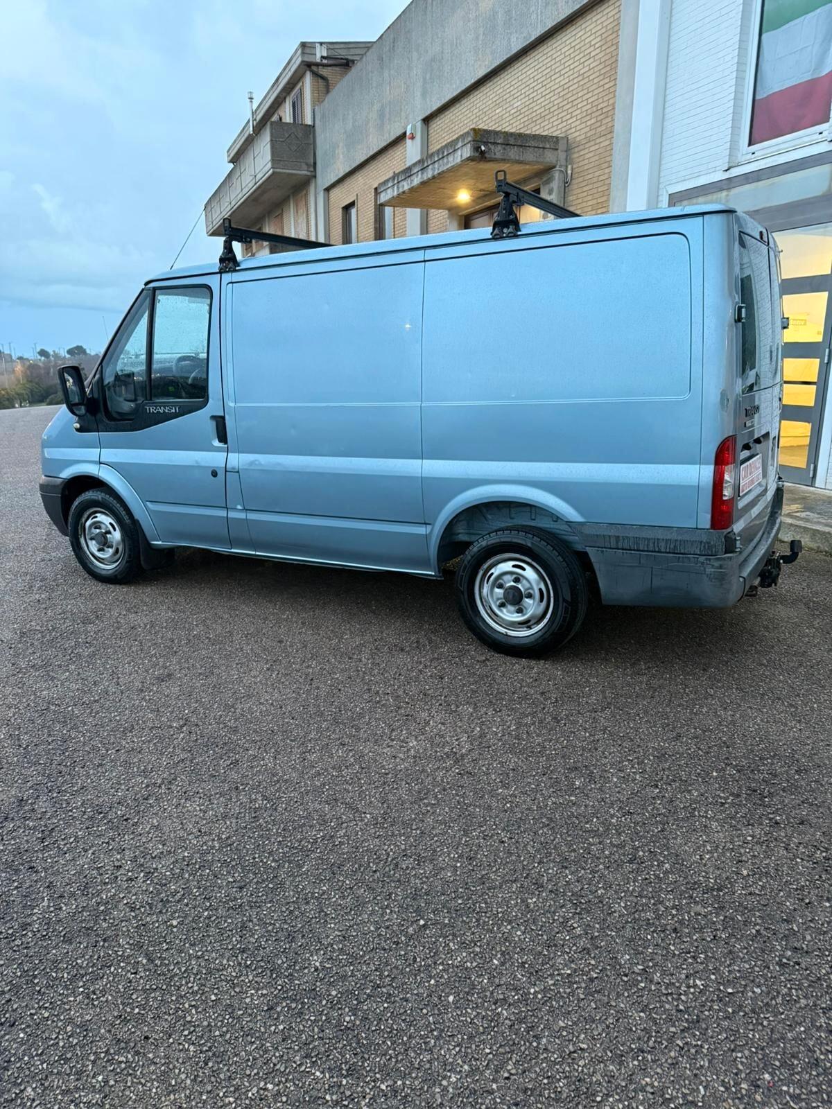 Ford Transit GANCIO TRAINO - 3 POSTI