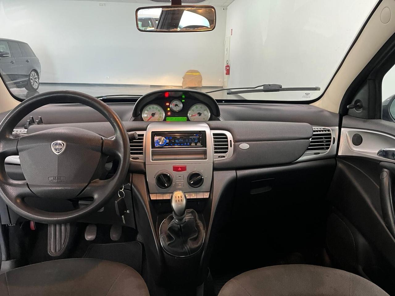 Lancia Ypsilon 1.2 Argento