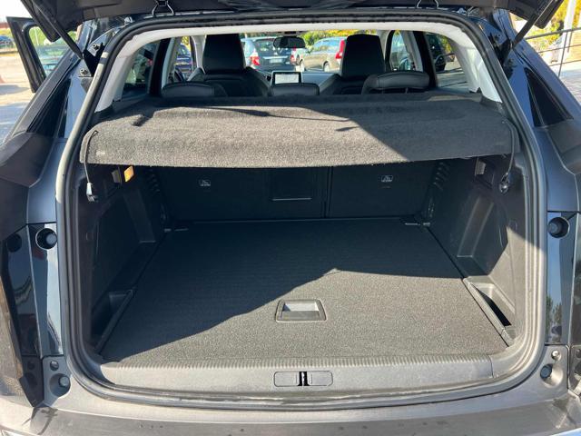 PEUGEOT 3008 BlueHDi 130 S&S EAT8 Allure