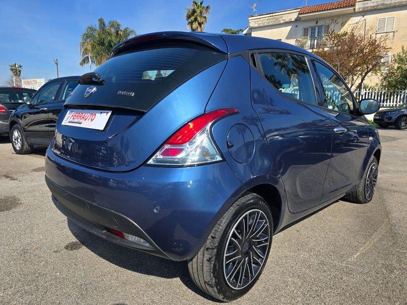 Lancia Ypsilon 1.0Hybrid 70CV GOLD PLUS