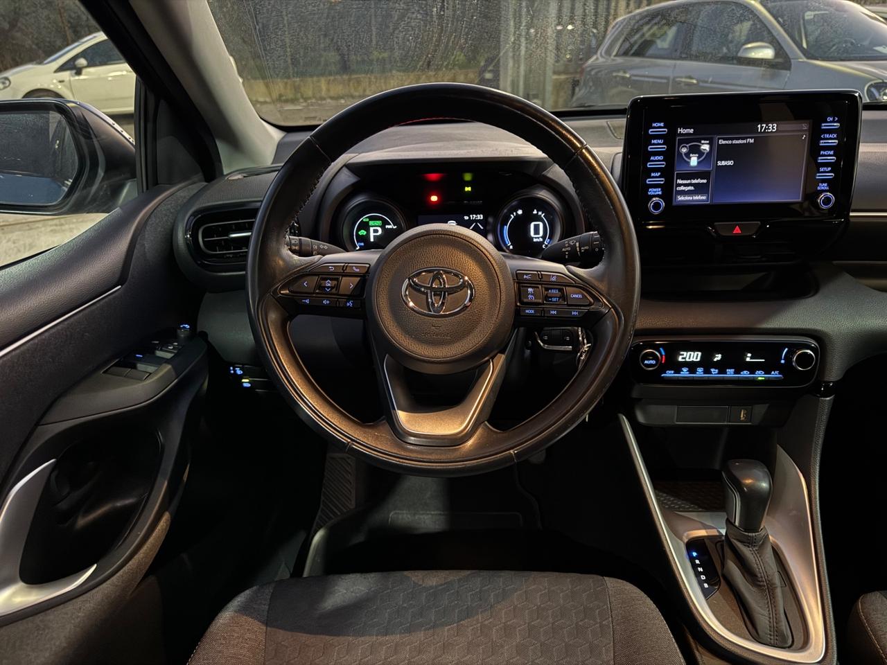 Toyota Yaris 1.5 Hybrid PROMO! FULL LED!