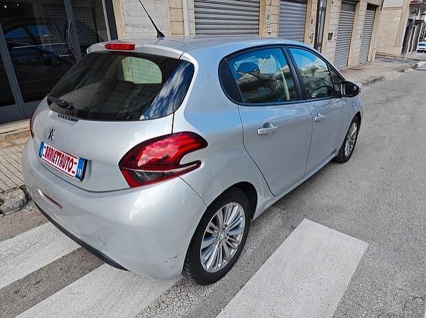 PEUGEOT 208 1.2 5 porte *MOTORE NUOVO* - 11/2018