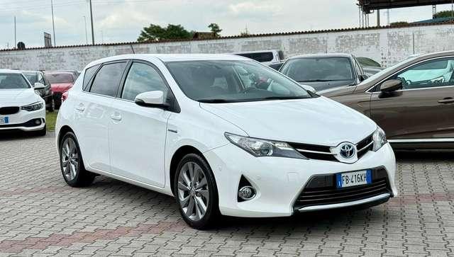 Toyota Auris 5p 1.8h Lounge NEOPATENTATI