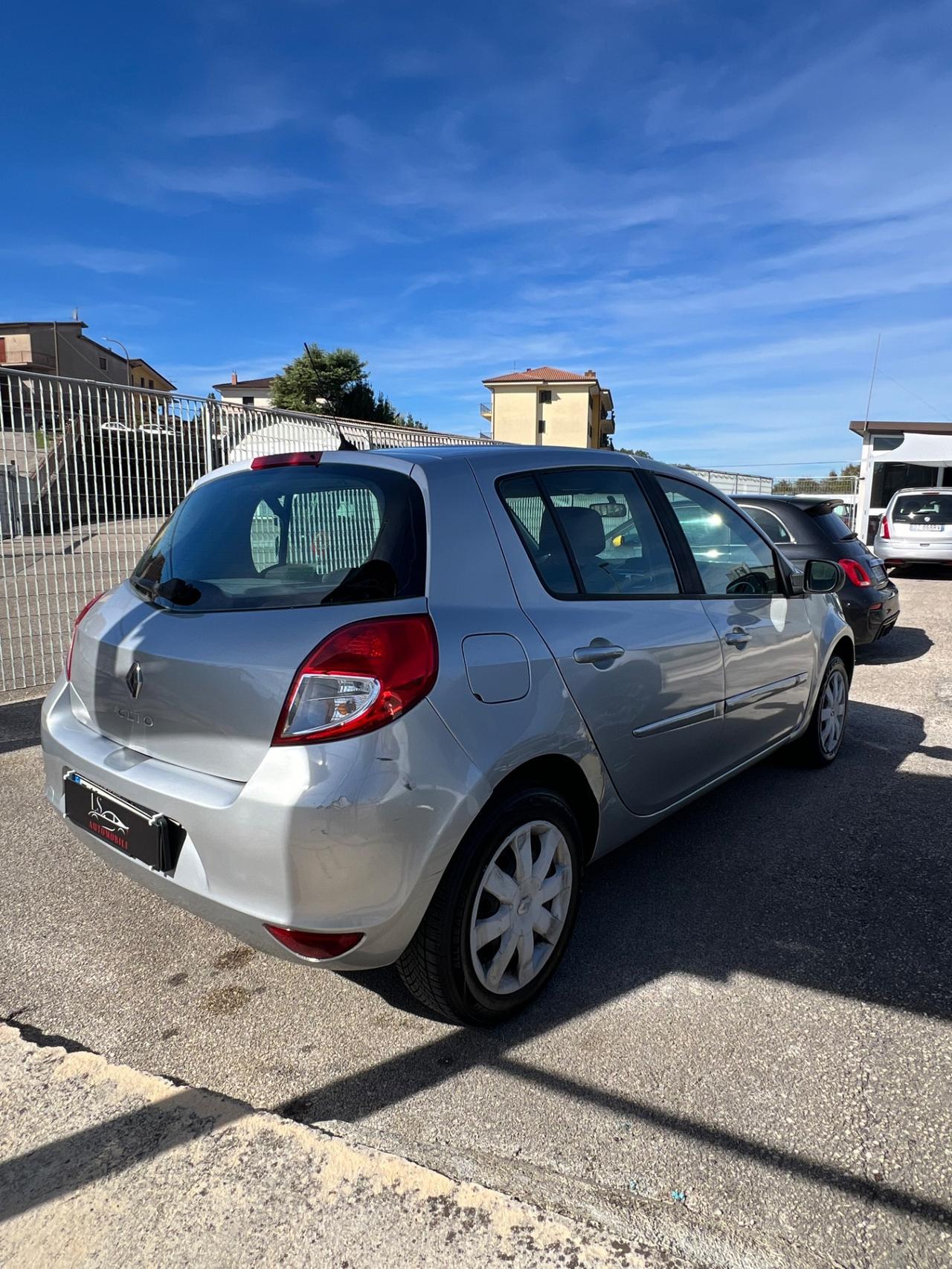 Renault Clio 1.2 16V 5 porte Luxe