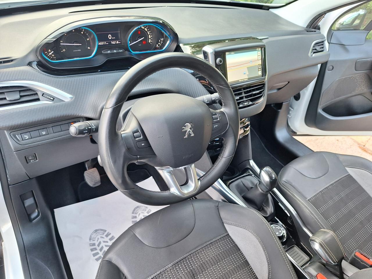Peugeot 2008 1.6 e-HDi 92 CV "Allure" NAVI