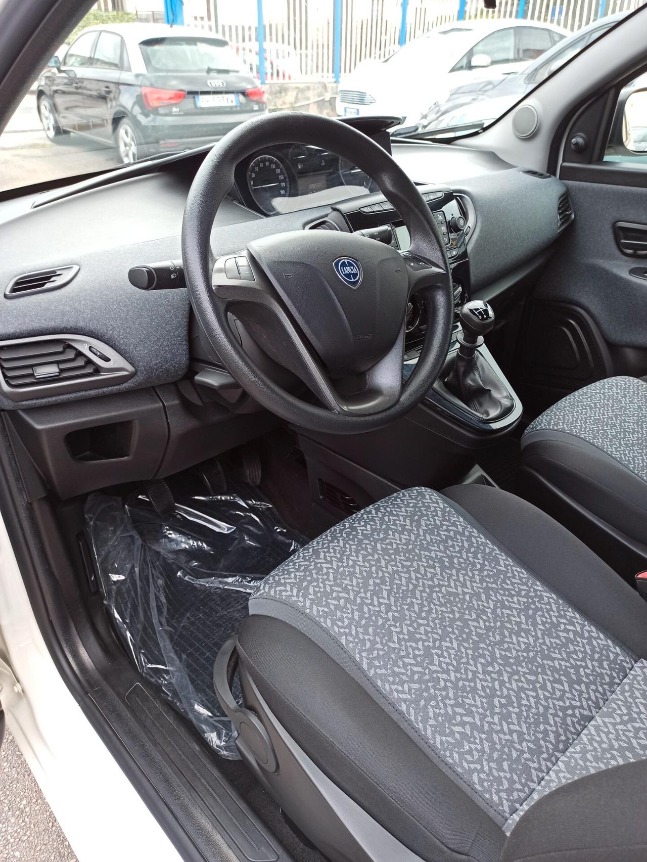 Lancia Ypsilon 1.2 69 CV 5 porte GPL Ecochic Elefantino Blu