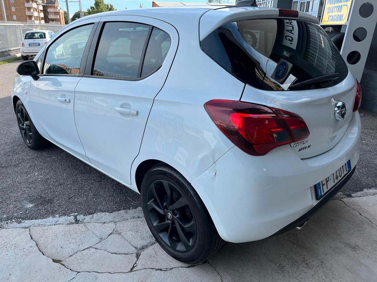 Opel Corsa 1.2 5 porte Black Edition OK NEOPATENTATI