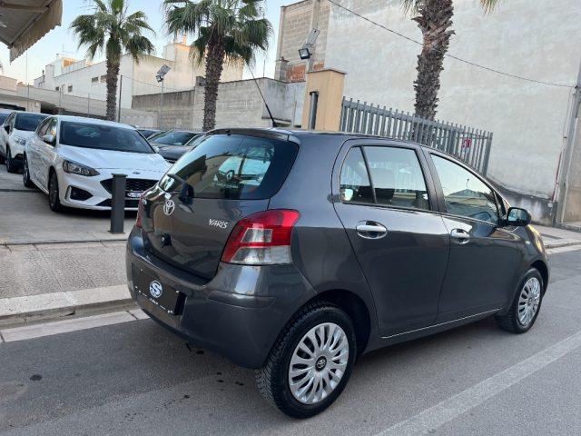 TOYOTA Yaris 1.3 5P M-MT (Aut.) Sol*39000km*