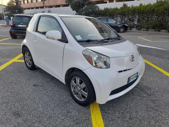 Toyota iQ 1.0 Lounge (high)