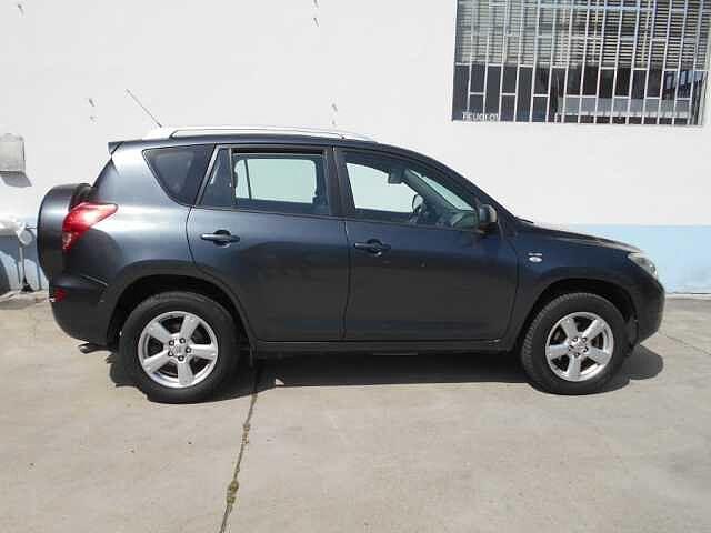 Toyota RAV4 2.2 D-4D 136 CV Sol