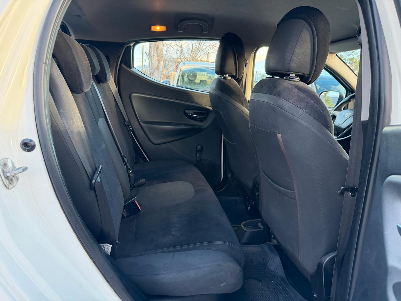 LANCIA YPSILON 2012 1.2 BENZINA 69 CV *TAGLIANDATA