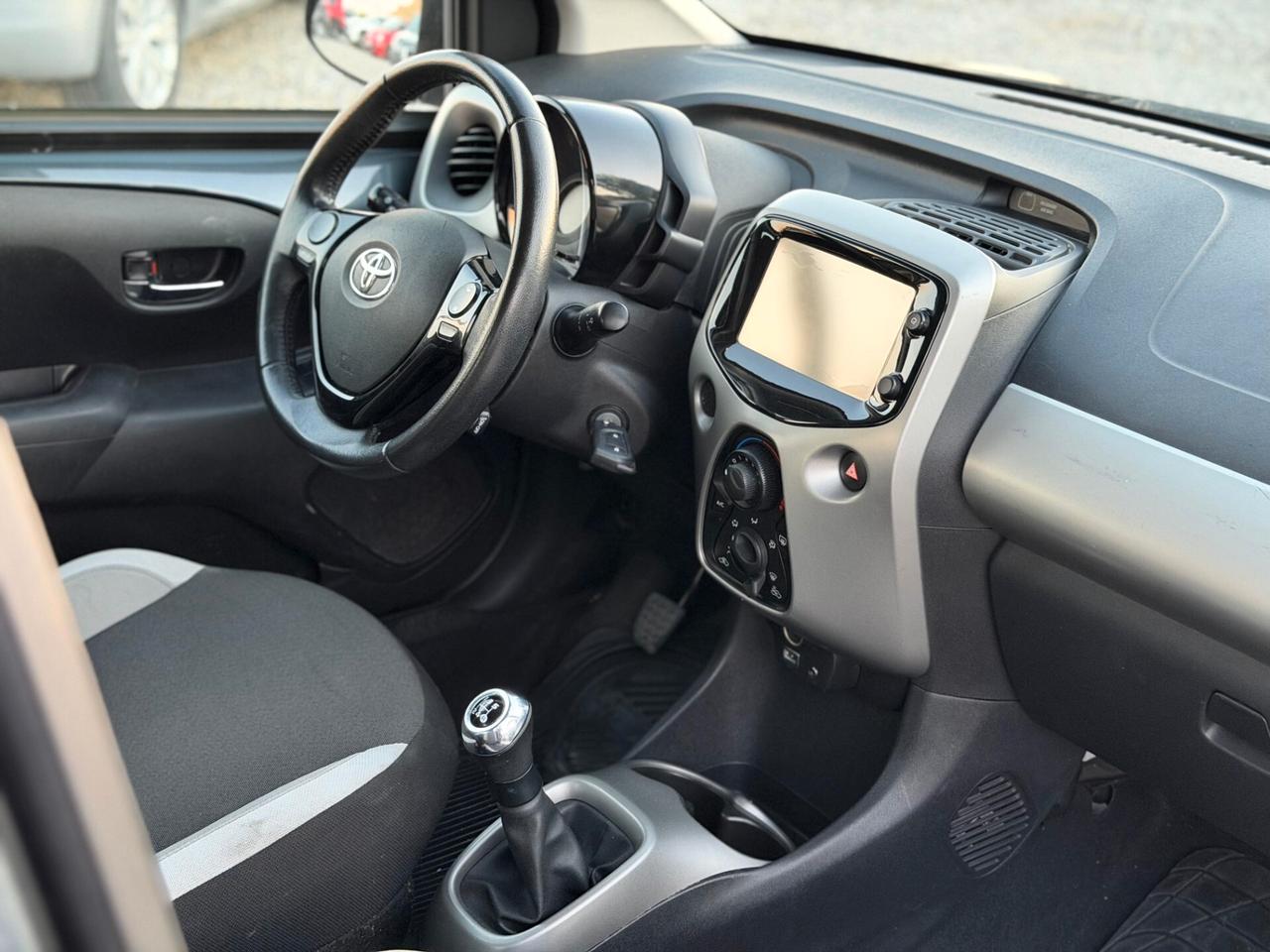 Toyota Aygo 1.0 VVT-i 72 CV 5 porte x-business