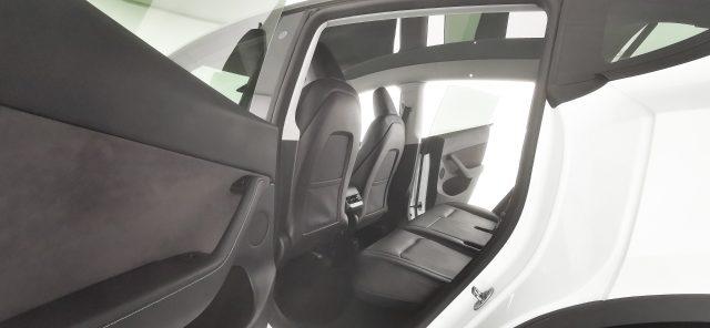 TESLA Model Y Performance Dual Motor AWD -con Autopilot avanzato