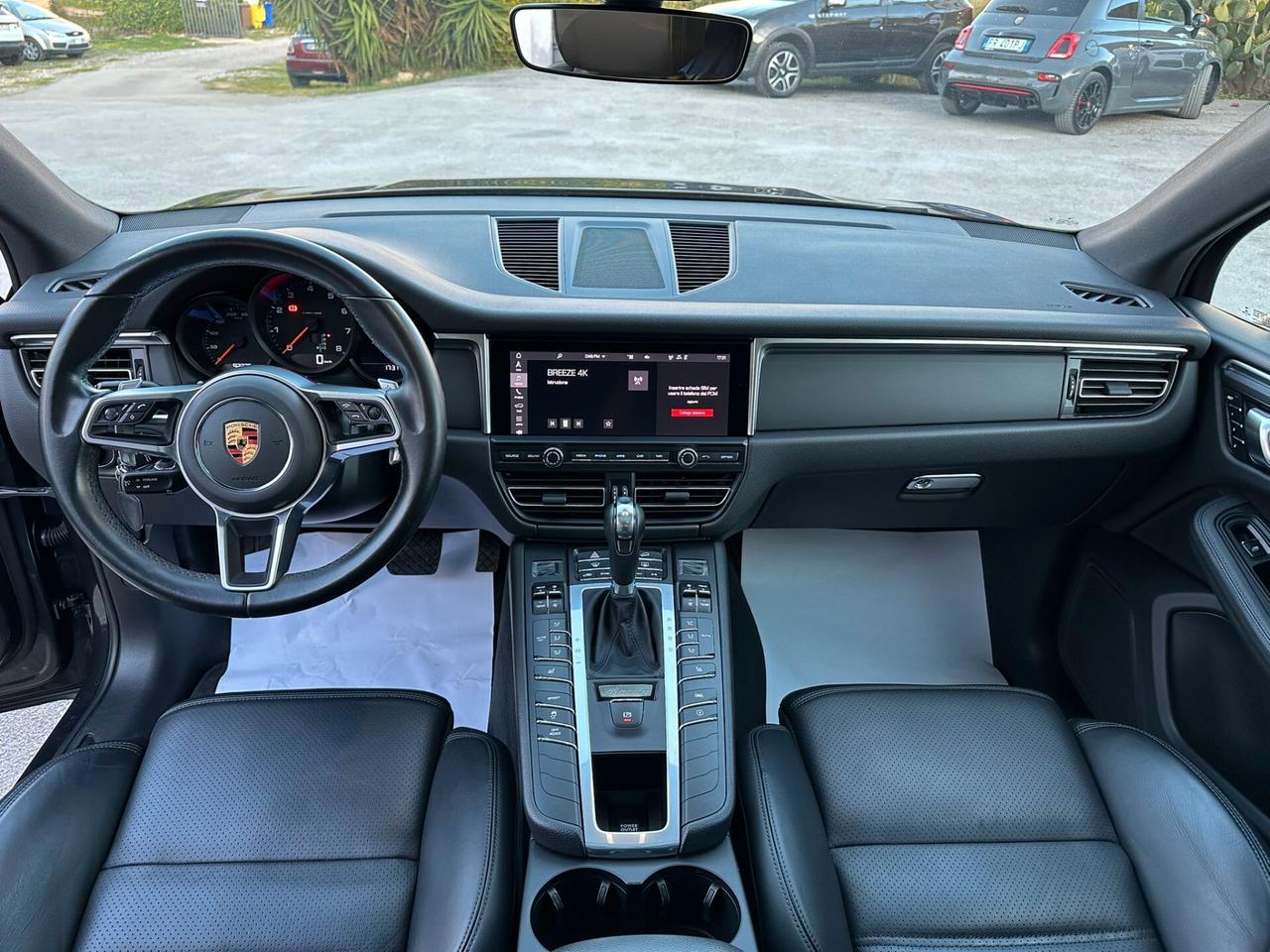 Porsche Macan 2.0 benzina 245 cv - 2021