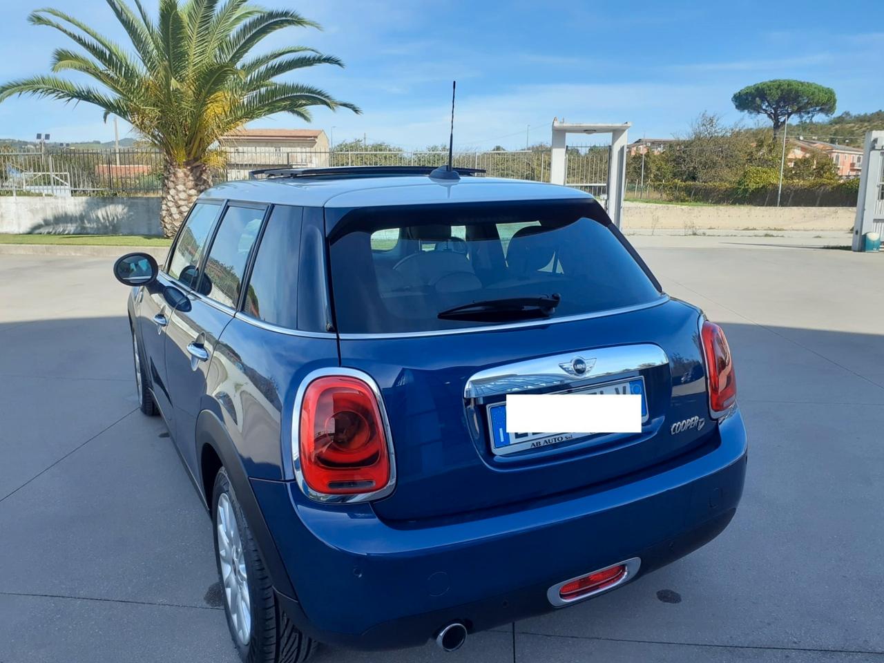 Mini Cooper D 1.5d 115cv 5 porte anno 2015