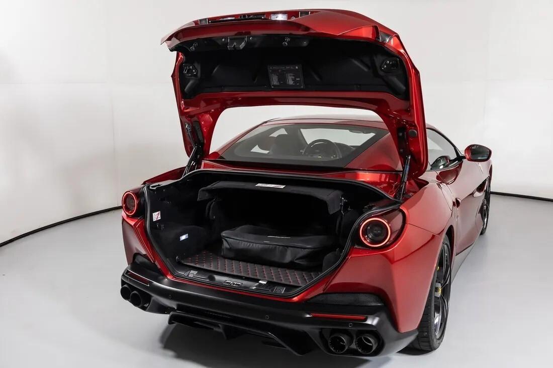 Ferrari Portofino LEASING FULL INCLUSIVE - NOLEGGIO LUNGO TERMINE