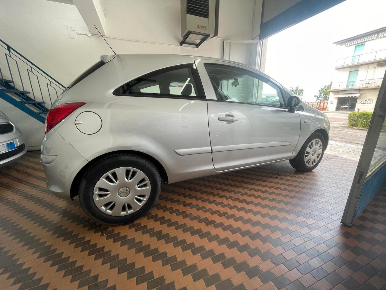 Opel Corsa 1.0 12V 3 porte
