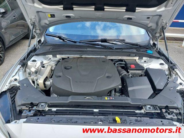 VOLVO V60 Cross Country D4 AWD Geartronic Business Plus