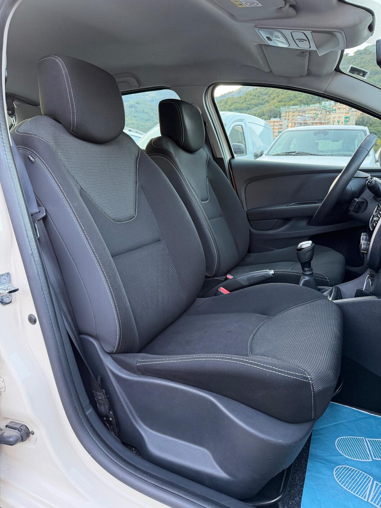 Renault Clio 1.2 75CV 5 porte / EURO 6 NEOPATENTATI