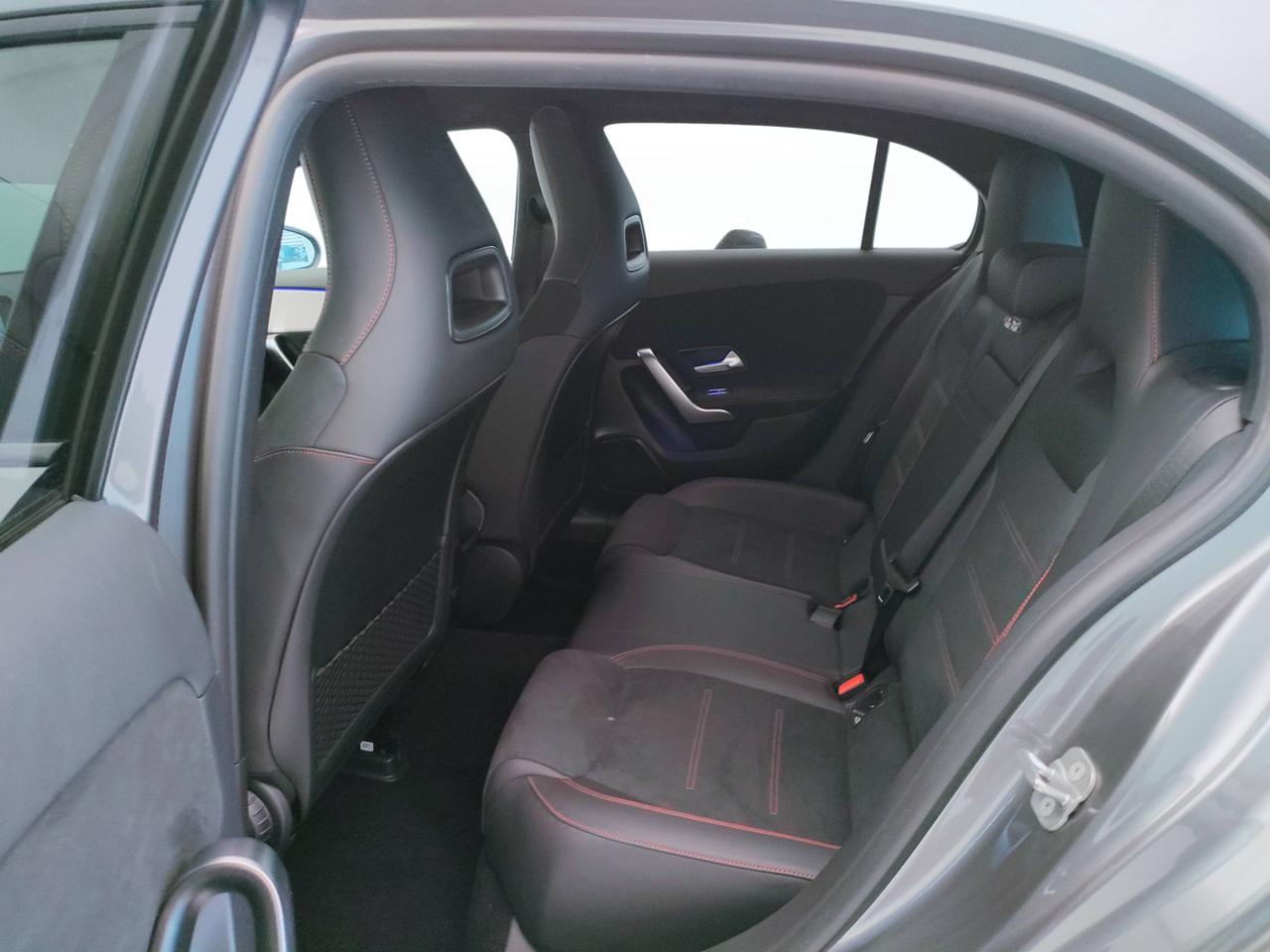 Mercedes-Benz Classe A - W177 2023 - A 250 e phev AMG Line Premium auto