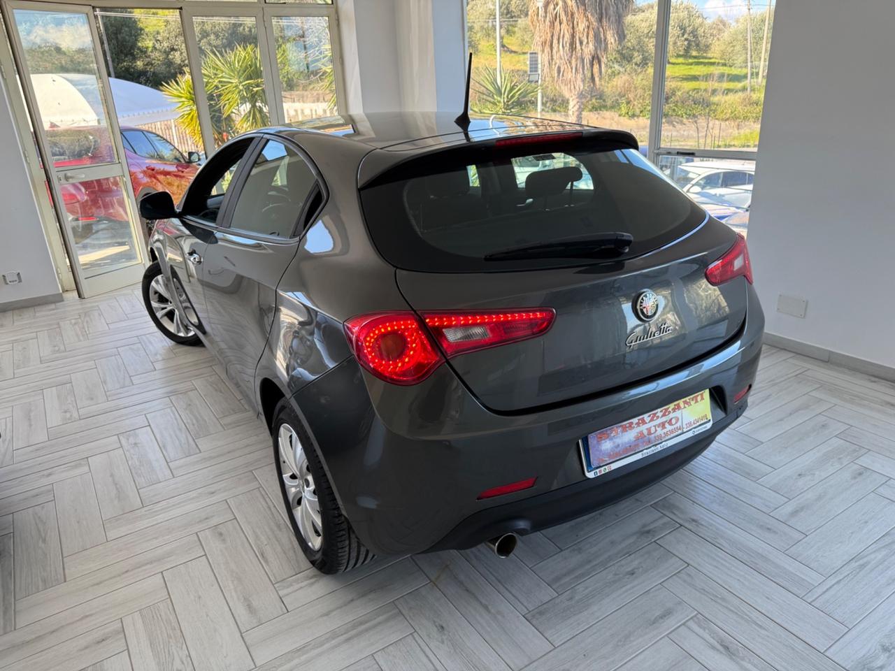 Alfa Romeo Giulietta 1.6JTDm Distinctive UNIPRO.2015