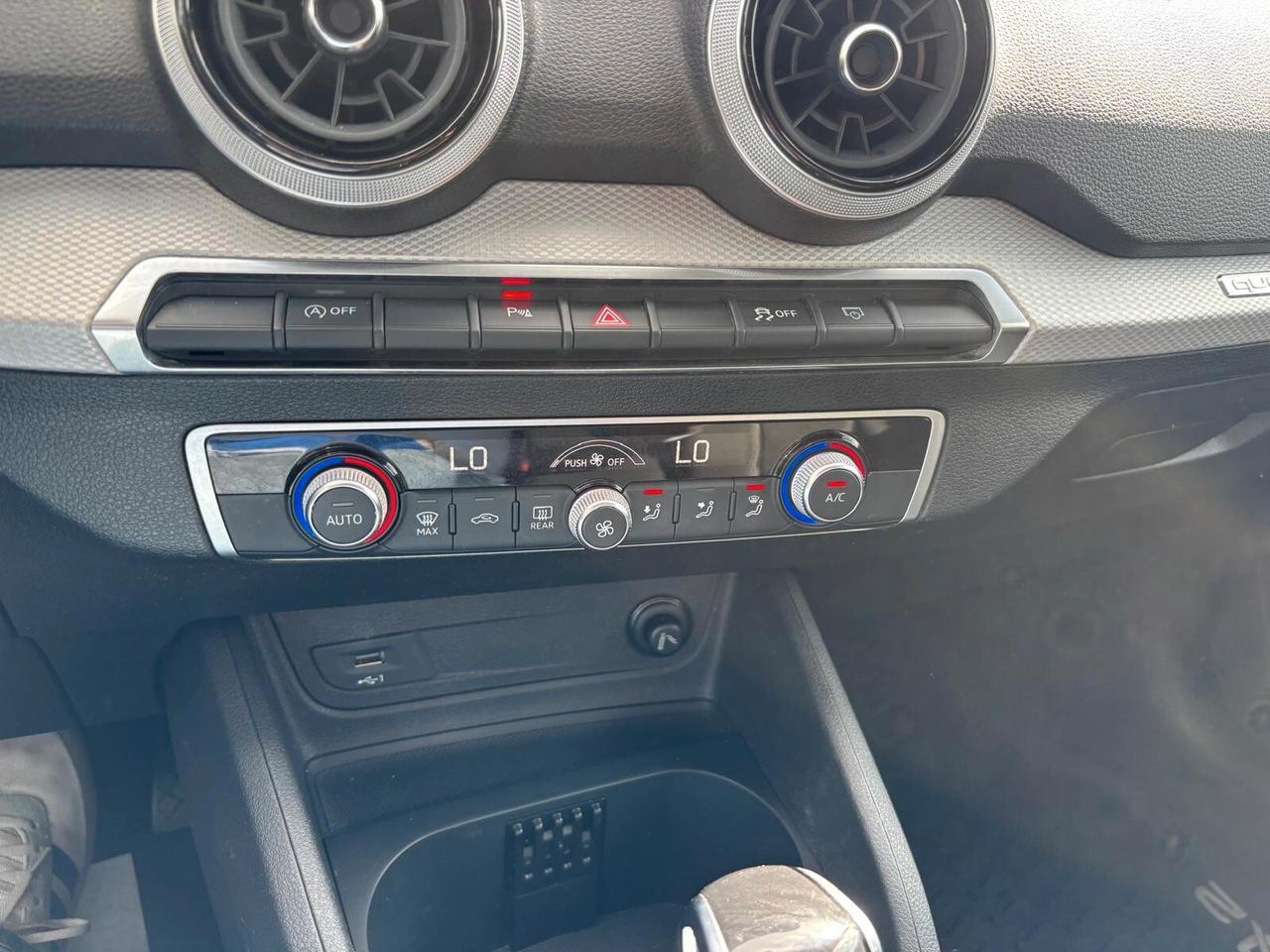 Audi Q2 35 TDI quattro S tronic Identity Black